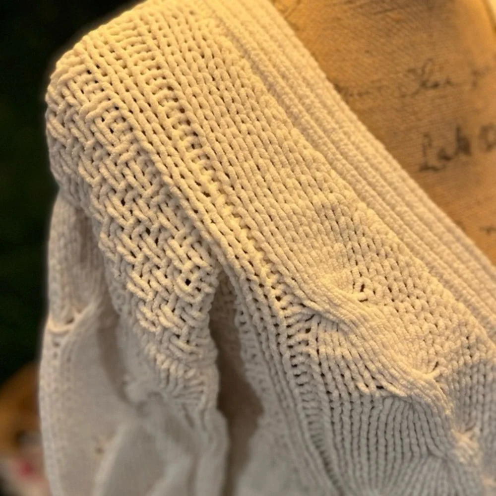 HARPER Heritage cream knitted super soft cardigan sweater Size S.